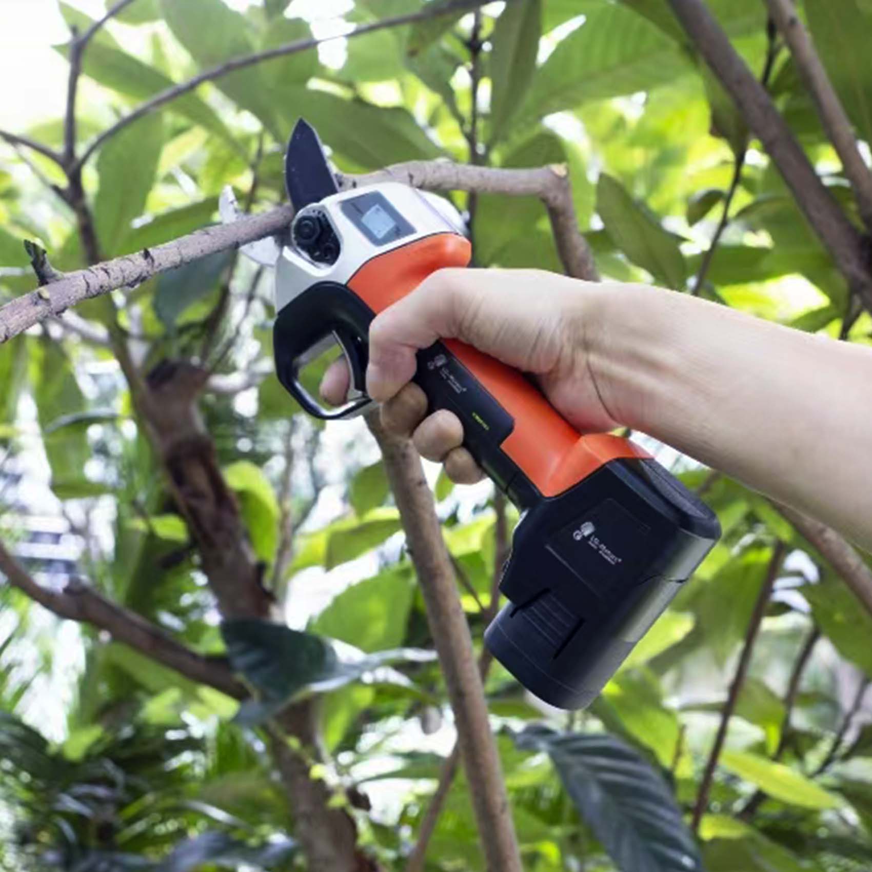 PIONEER KNK 2.8CM RECHARGE SCISSORS 14.4V KM06264 2.5AH ELECTRIC SHEAR | GARDEN POWER TOOLS - Image 3