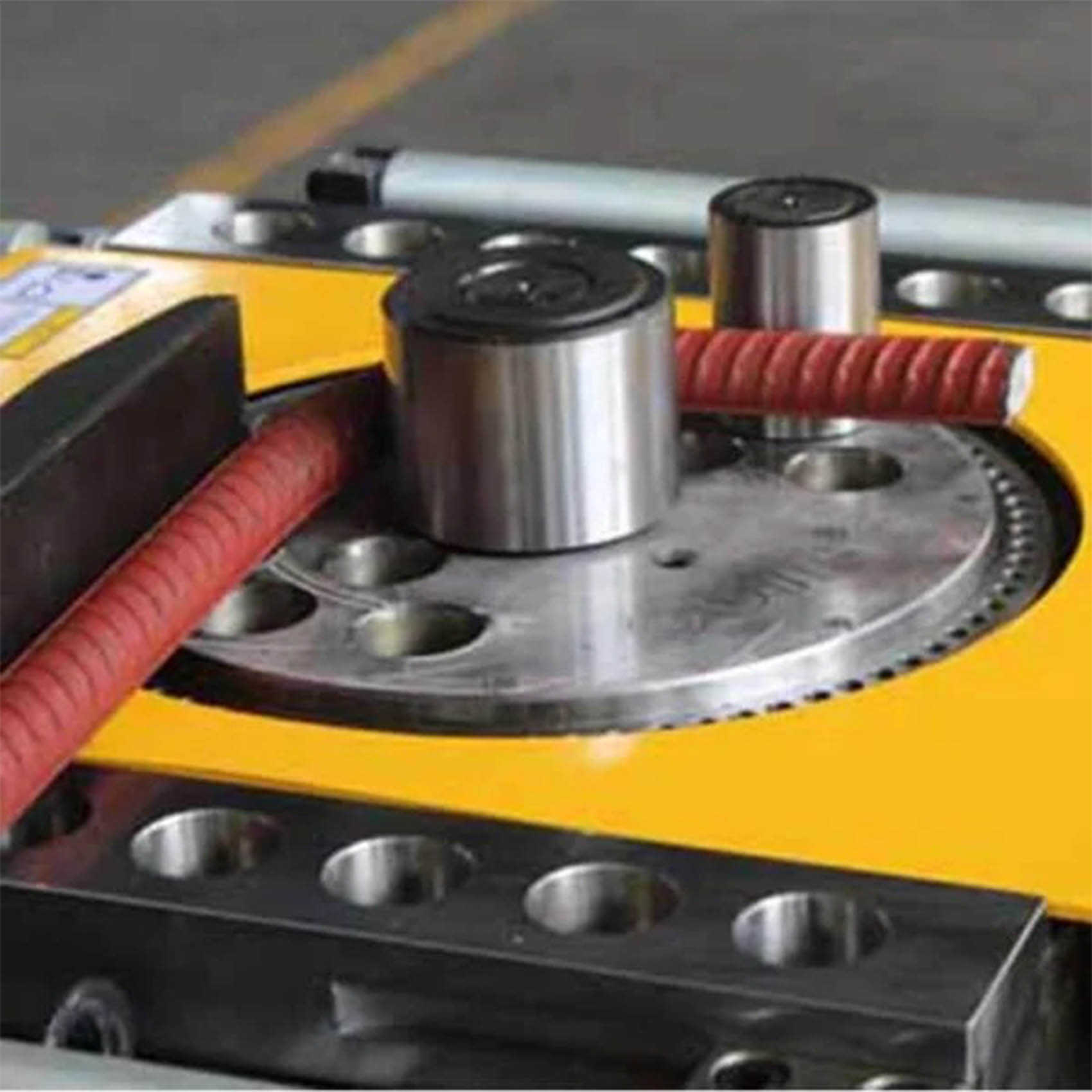 GUTE 40MM AUTOMATIC STEEL BAR BENDER MACHINE 3KW-4P GW40 | 4.68-9.63 RPM SPINDLE SPEED | 350MM DISK | 8-11 R/MIN DISC SPEED | 1430 R/MIN MOTOR SPEED - Image 3